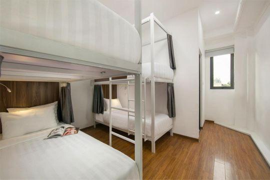 Hanoi Eastern Gate Hostel & Spa Exterior photo