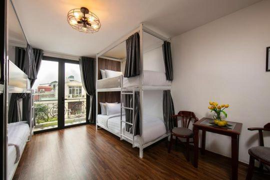 Hanoi Eastern Gate Hostel & Spa Exterior photo